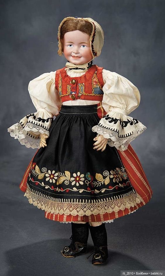 Куклы в народных и национальных костюмах. Часть 1