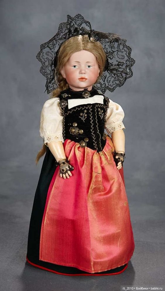 Куклы в народных и национальных костюмах. Часть 1