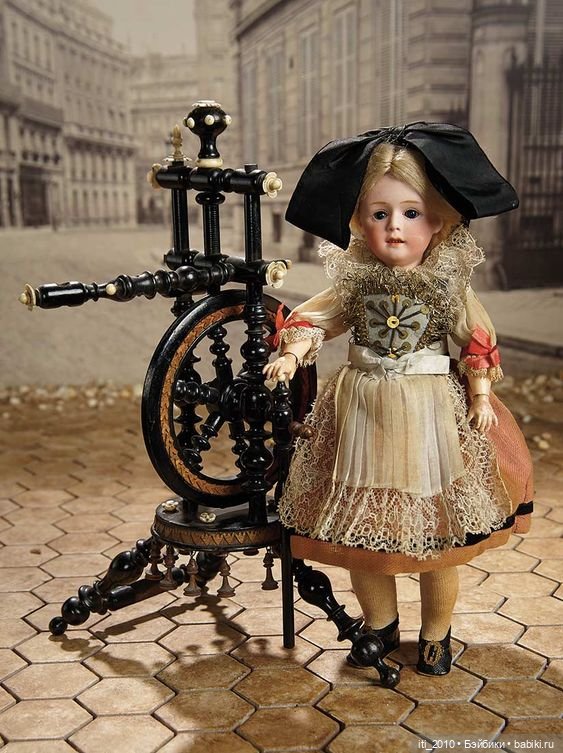 Куклы в народных и национальных костюмах. Часть 1