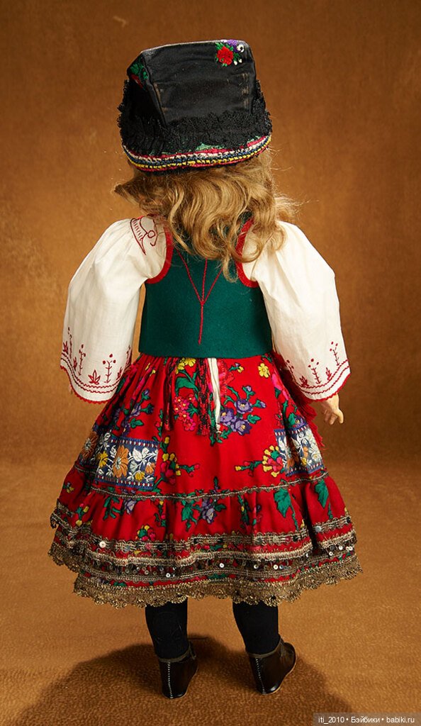 Куклы в народных и национальных костюмах. Часть 1