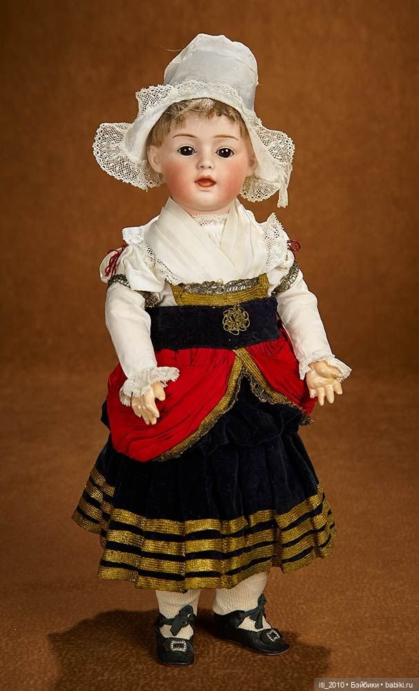 Куклы в народных и национальных костюмах. Часть 1