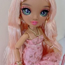 Фото обзор на куклу Rainbow High