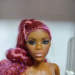 Продам куклу Barbie  LOOKS  Signature Model #7
