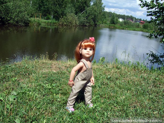 лесное озеро