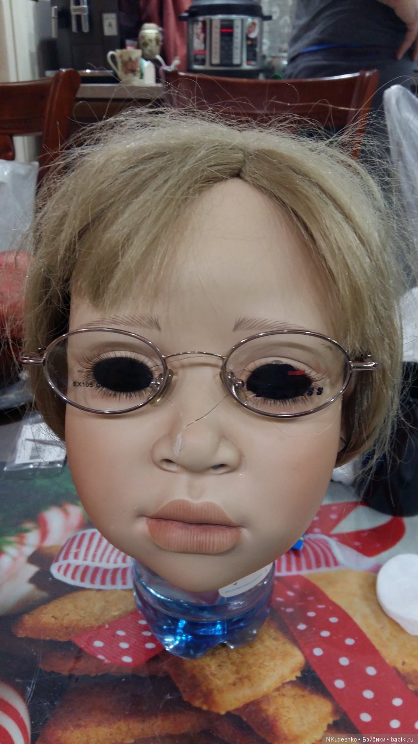 Купила очки чиоб трещенки в глаза не бросались