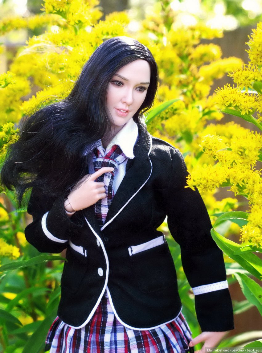 Моя коллекция кукол. Экшен-фигурки, часть 4. Анджела Бейби от Super Duck и Аманда Сейфрид от Kimi