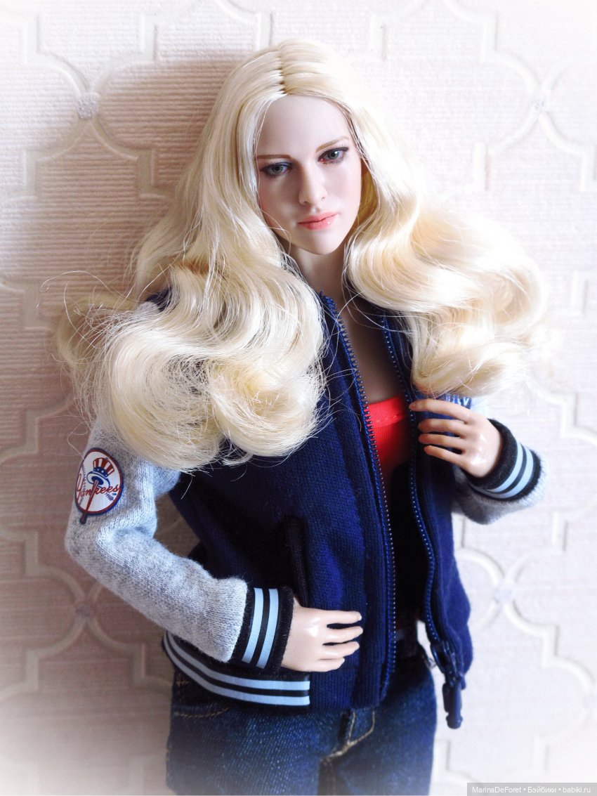 Моя коллекция кукол. Экшен-фигурки, часть 4. Анджела Бейби от Super Duck и Аманда Сейфрид от Kimi