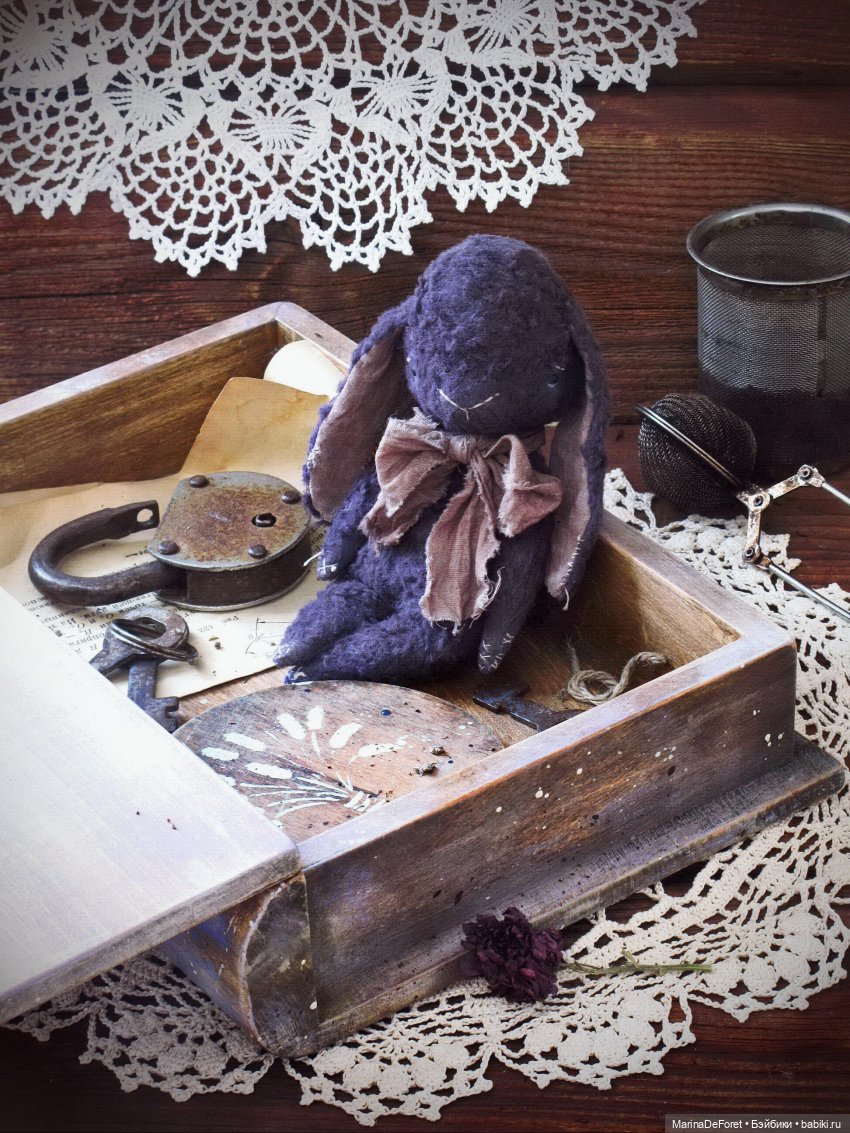 Черничный зайка-примитив от Юлии Прашкович (фото 4)