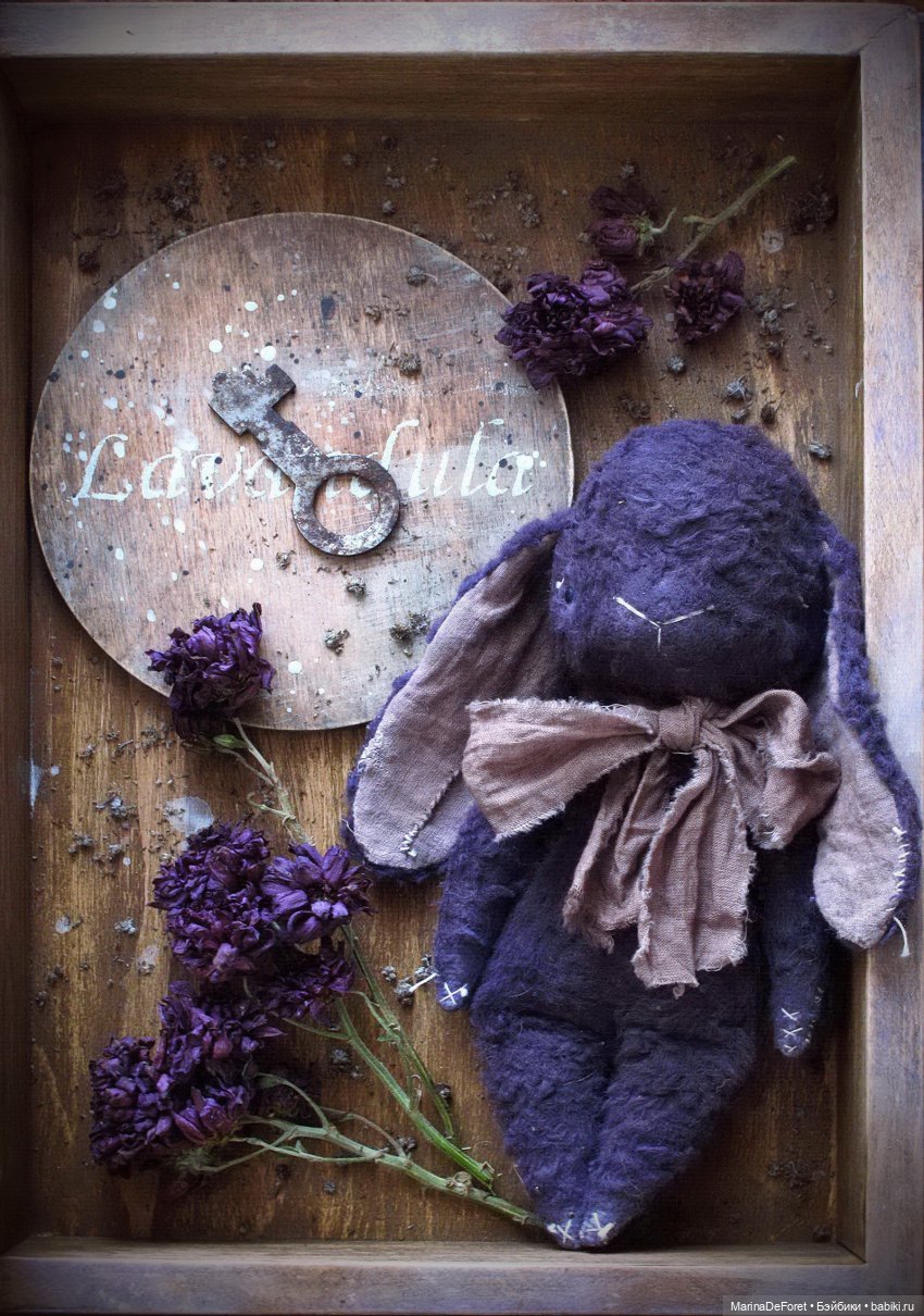 Черничный зайка-примитив от Юлии Прашкович