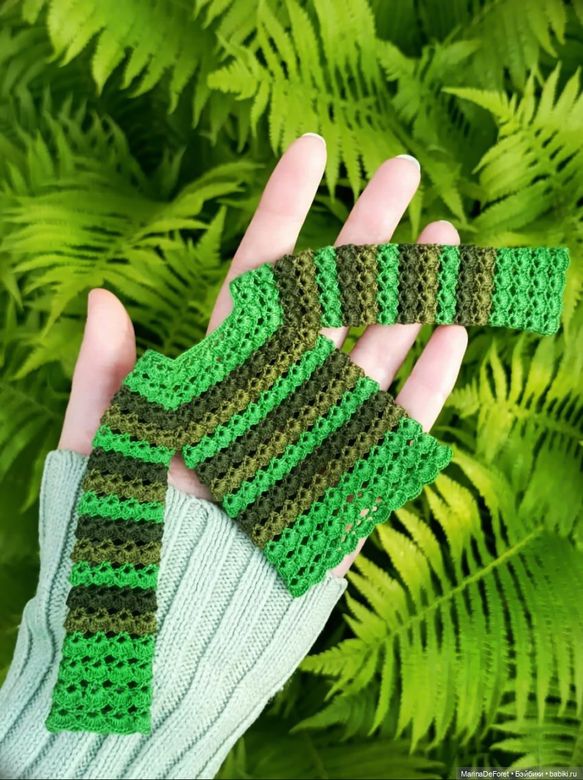 Вязаная одежда для кукол - часть вторая