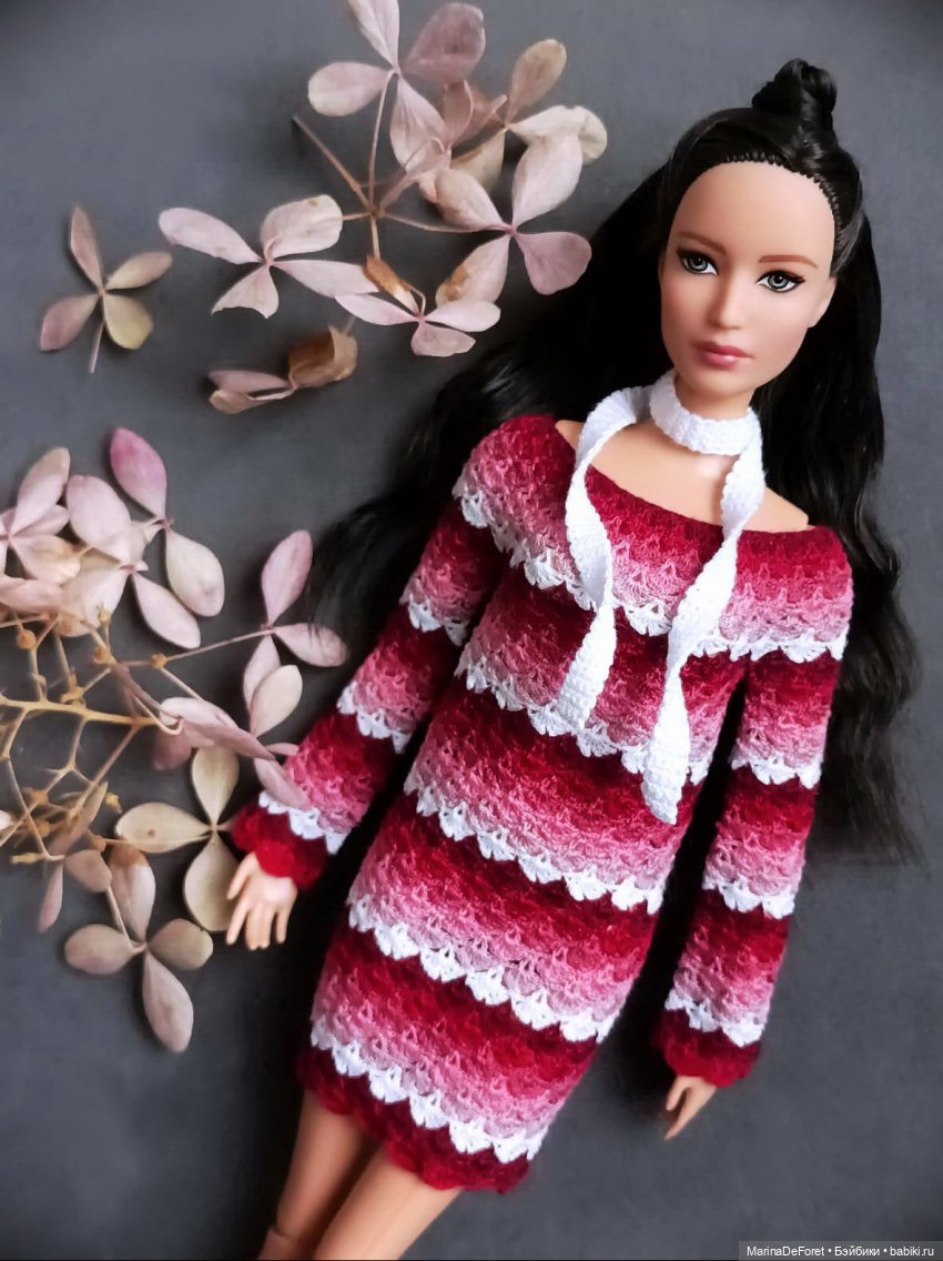 Вязаная одежда для кукол - часть двадцать первая - платья