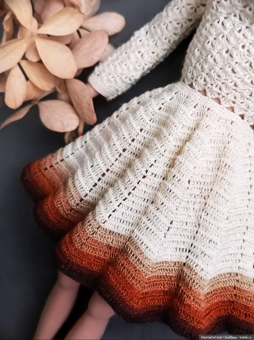 Вязаная одежда для кукол - часть двадцать третья - снова платья (фото 5)