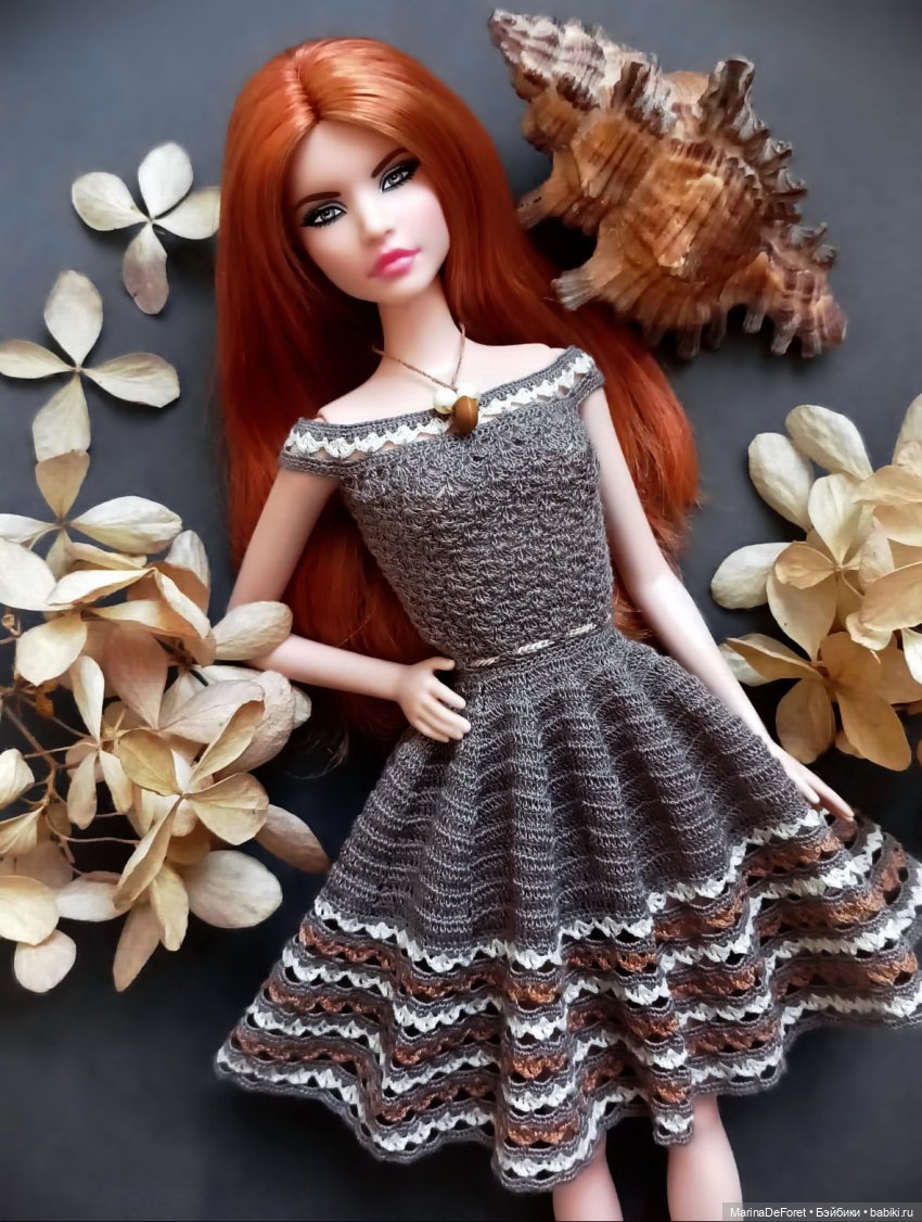 Вязаная одежда для кукол - часть двадцать третья - снова платья