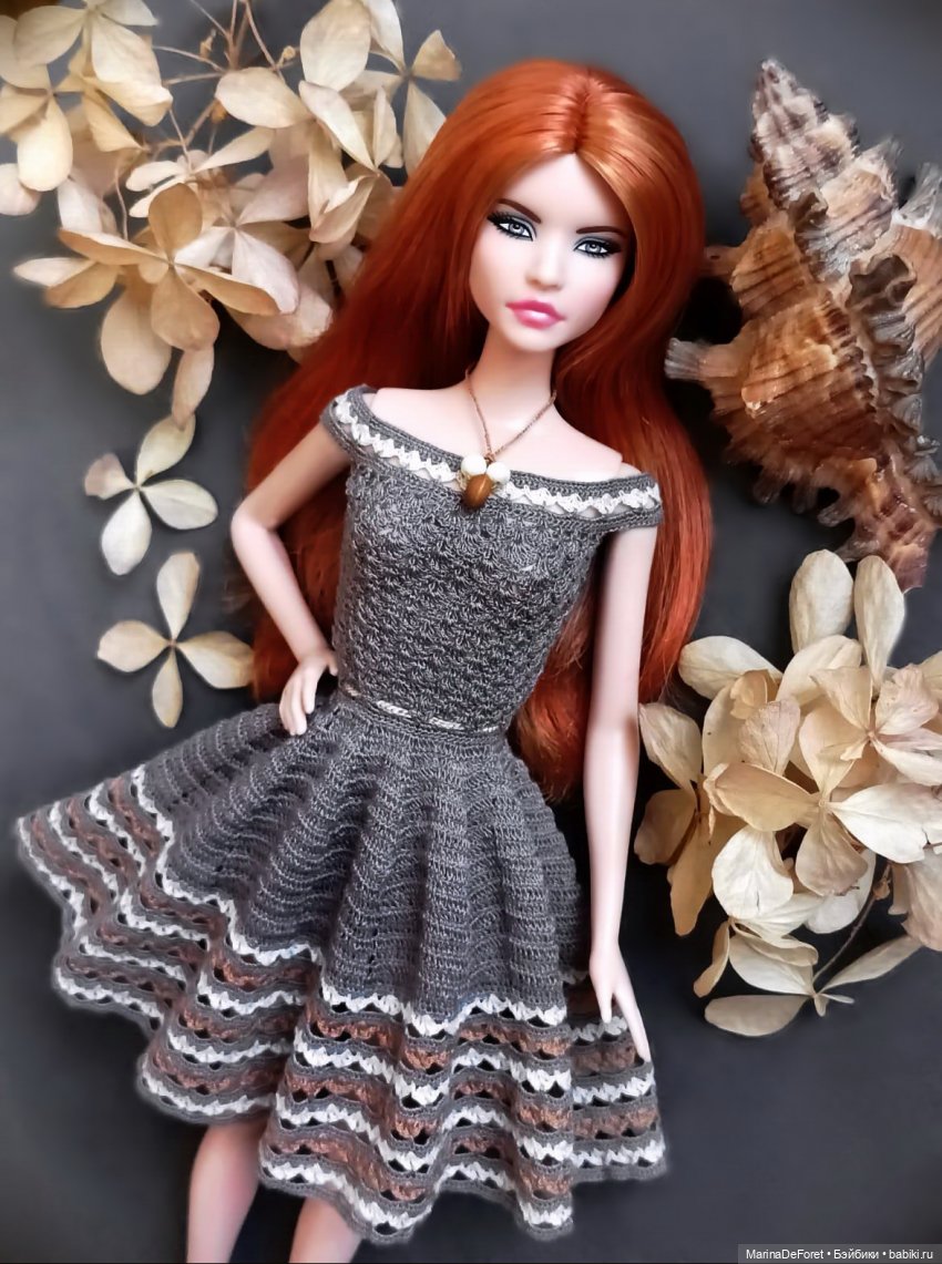 Вязаная одежда для кукол - часть двадцать третья - снова платья