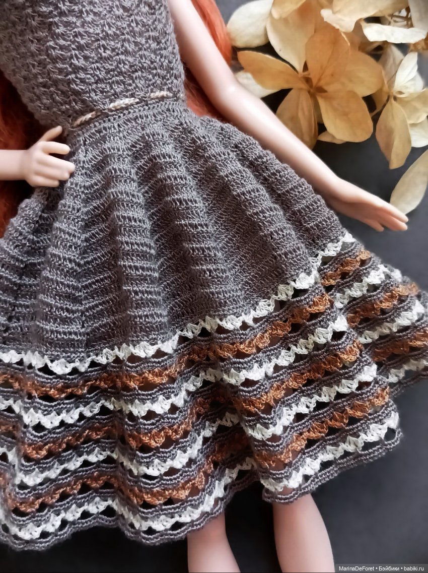 Вязаная одежда для кукол - часть двадцать третья - снова платья