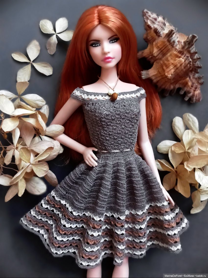 Вязаная одежда для кукол - часть двадцать третья - снова платья