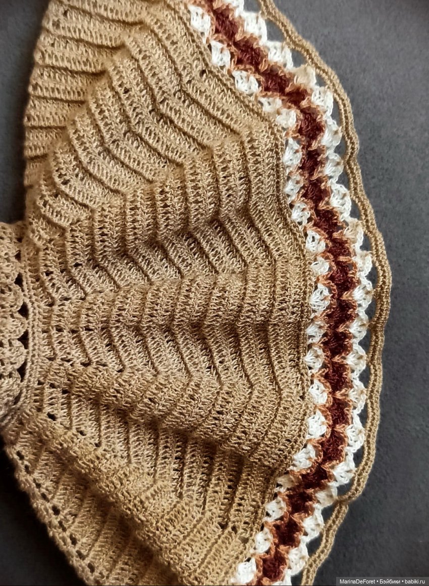 Вязаная одежда для кукол - часть двадцать третья - снова платья