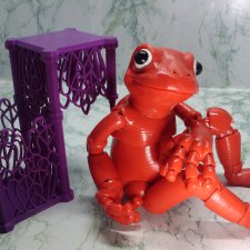 3 D печать: красная шарнирная лягушка БЖД