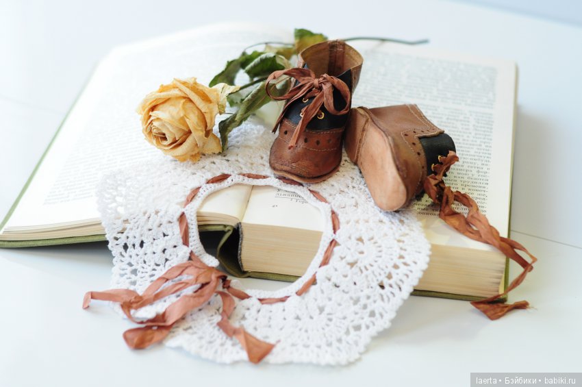 Ботиночки и воротничок — Всё об антикварных куклах: история (фото 2)