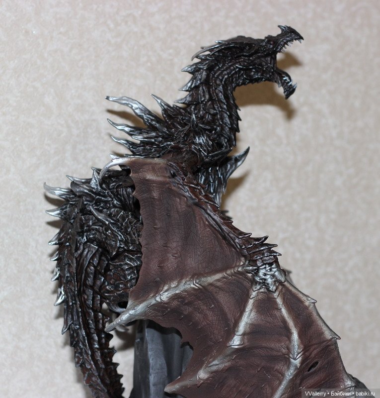 Skyrim Collector's Edition: Alduin Statue (фото 7)