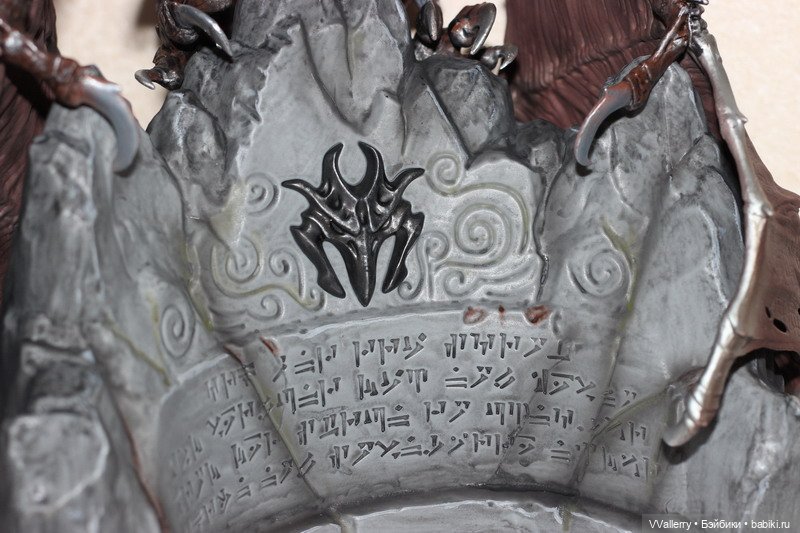 Skyrim Collector's Edition: Alduin Statue (фото 6)