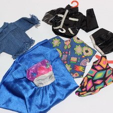 Синий лот разной одежды на барби