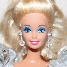 Happy Holidays Barbie 1992 (поврежденное платье)
