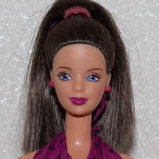 Barbie pretty in plaid brunette 1998