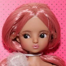 Super Mico Troublemaker tanned skin (pink hair)