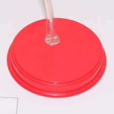 Красная подставка под модельное тело барби