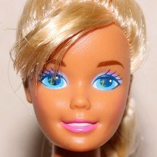 Hawaiian Fun Barbie 1990