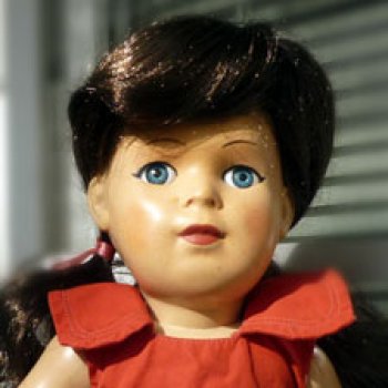 Попытка реставрации куколки ГДР