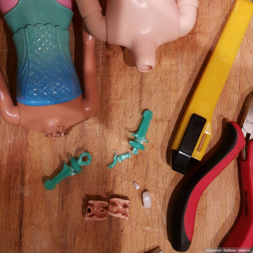 Опыт гибридизации: две Дайи (поваренок и дримтопия Dreamtopia), Дейзи (без аксессуаров), дримтопия-улыбашка. Сломанные два