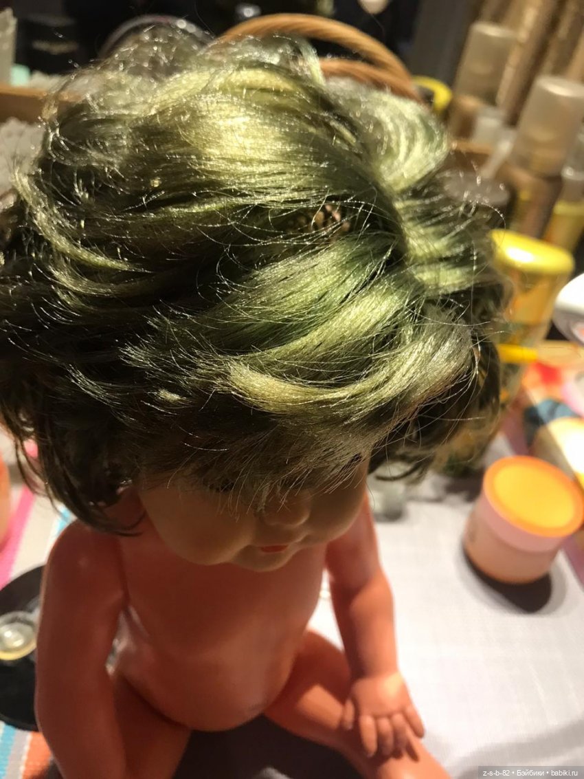 Зелень на волосах немок — Перепрошивка волос и восстановление париков: МК