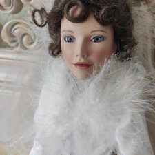 Vintage 1996 Ashton Drake Galleries «Winter Romance» doll by artist Sandra Bilotto.