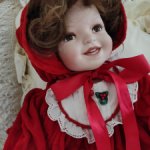 Очень красивая парадная кукла Crristmas Carol
