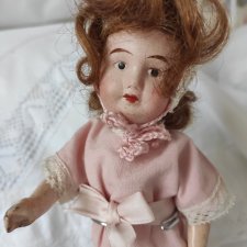 Маленькая французская птичка