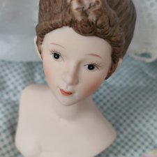 Очень красивый бюст