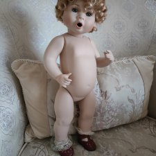 Чудесная цельнофарфоровая малышка