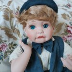 Винтажный мальчик фарфор