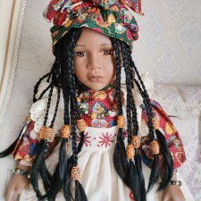 Очень красивая этническая кукла