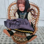 Плетёное кресло для кукол