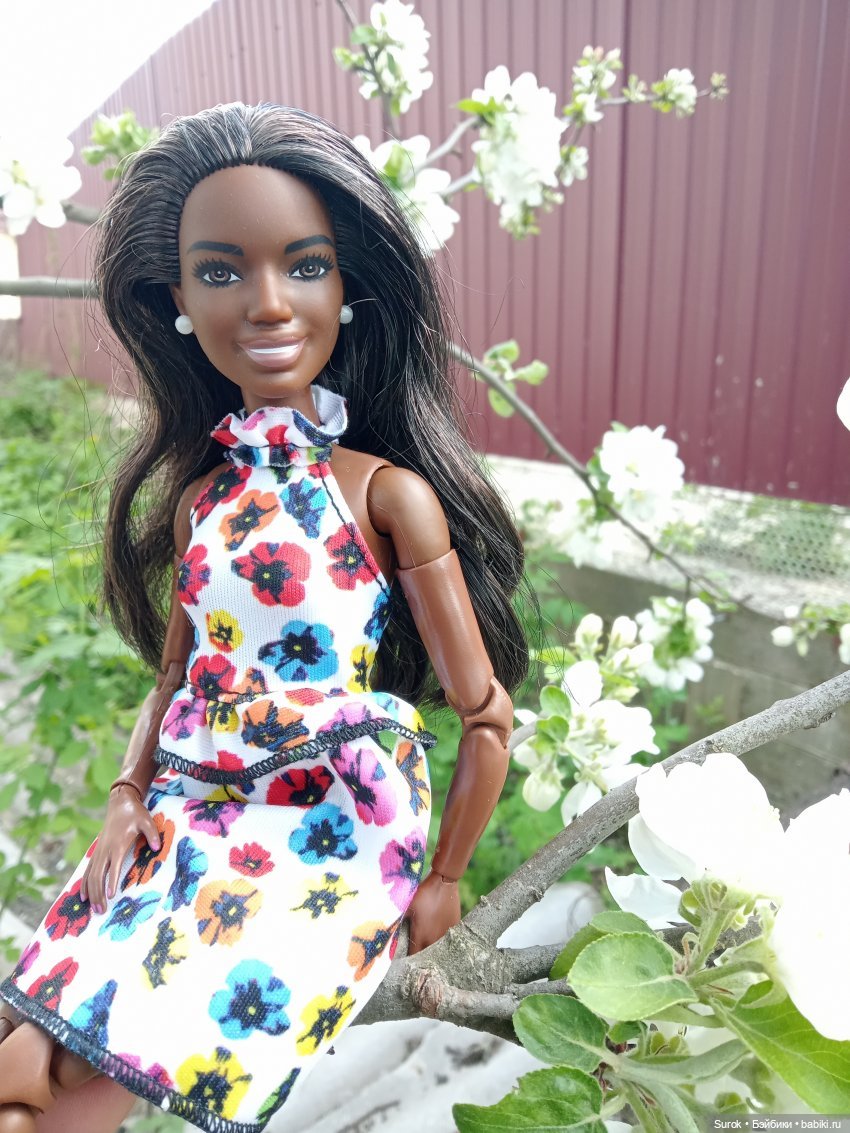 В Международный день брюнеток