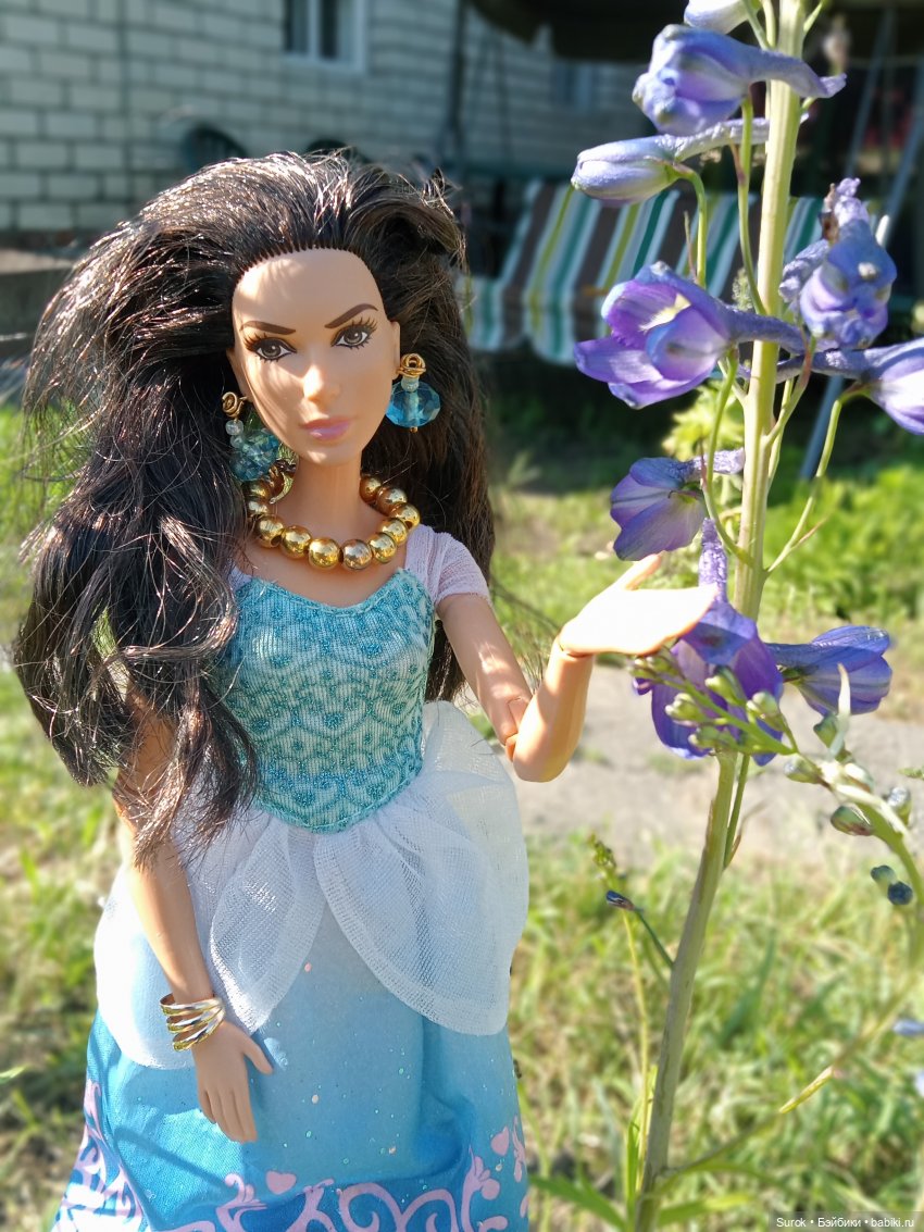 В Международный день брюнеток (фото 2)