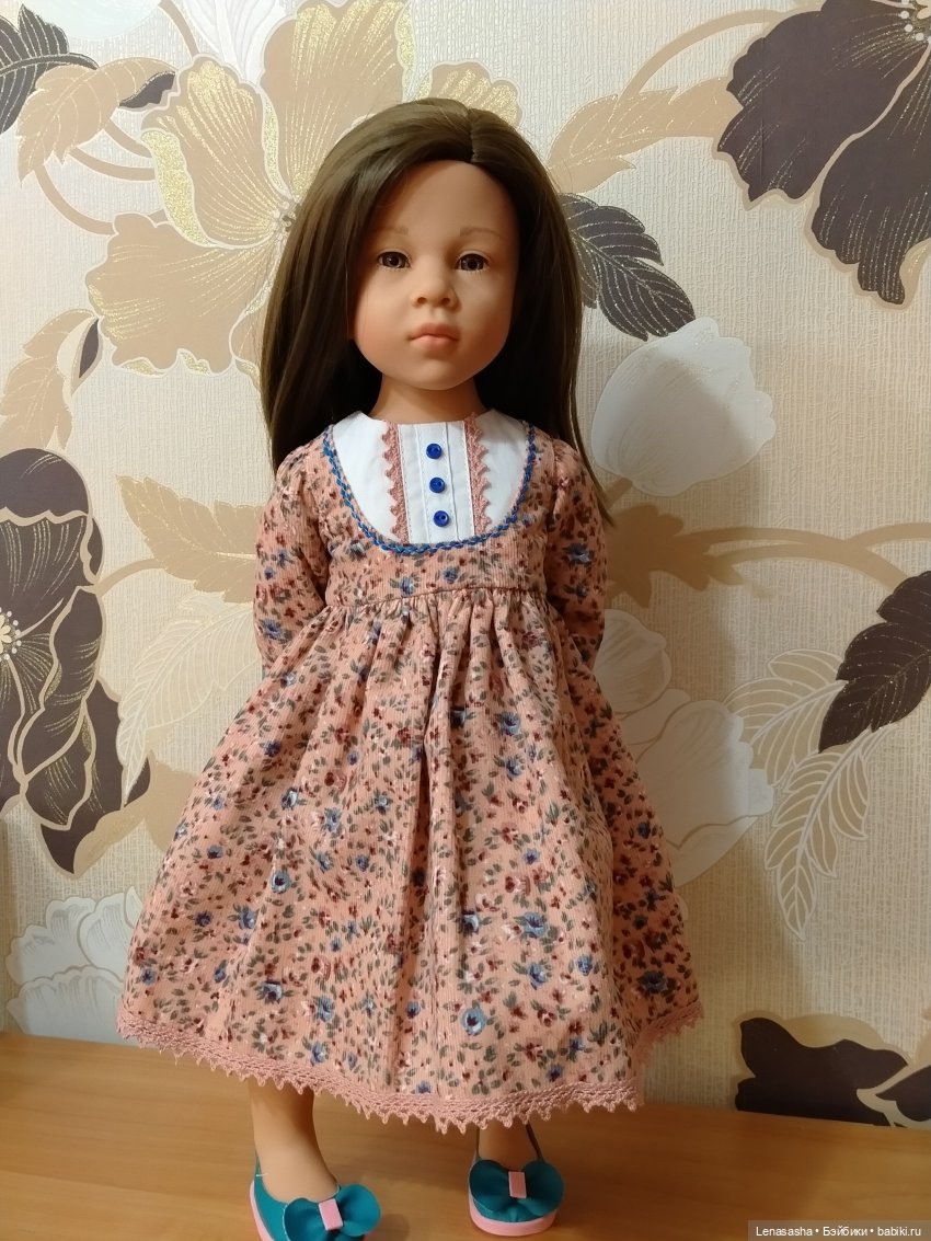 Девочки Готц и теплые платьица