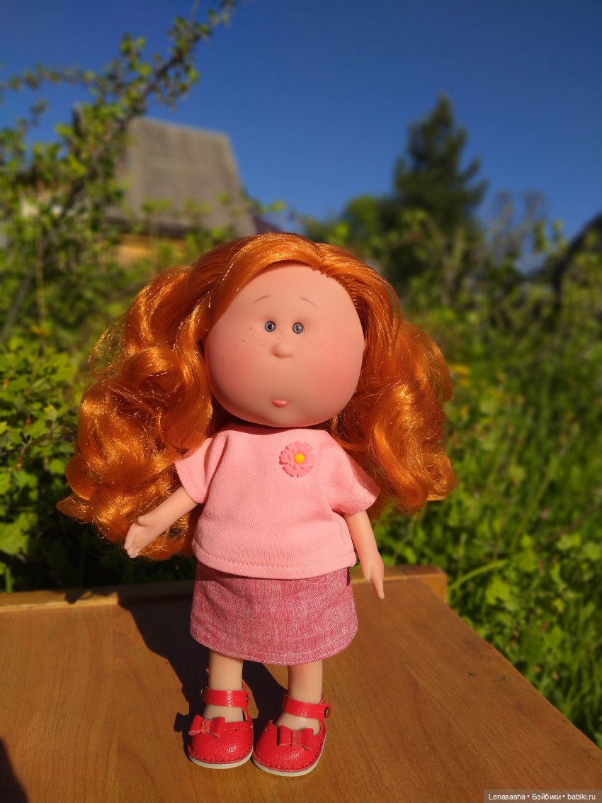 Булкина прогулка — Куклы Nines d'Onil (Нинес): Миа (Mia)