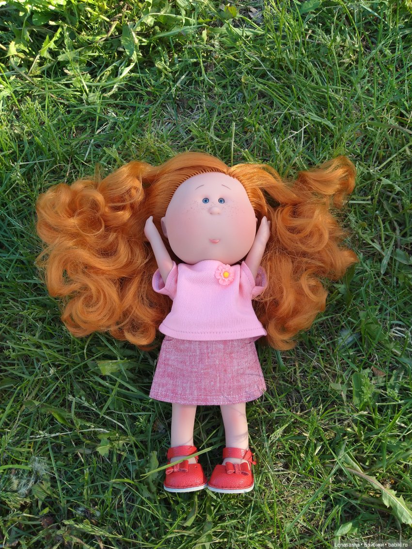 Булкина прогулка — Куклы Nines d'Onil (Нинес): Миа (Mia)