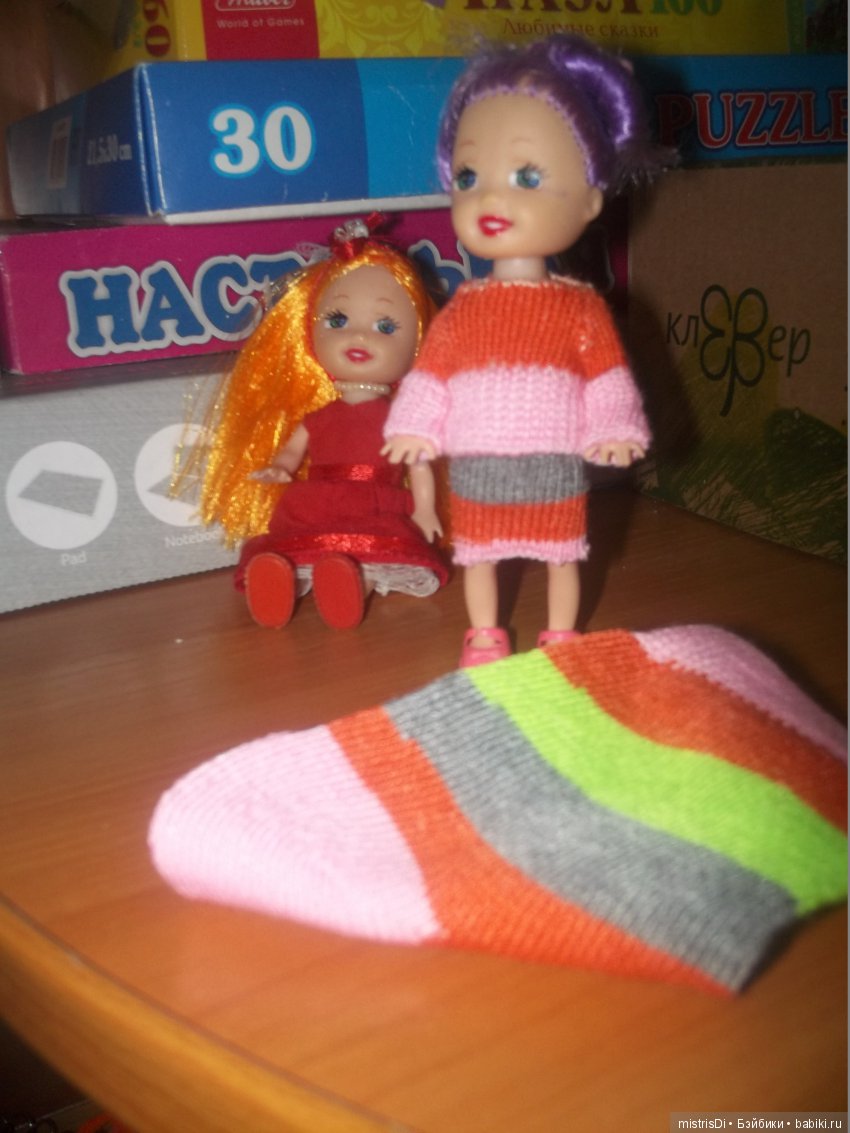 Костюм для куклы из носка