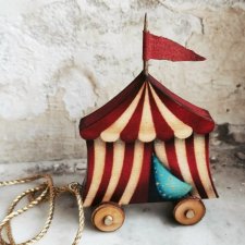 Деревянный цирковой шатер)