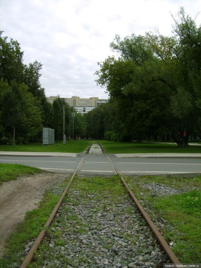 На заброшенной железнодорожной ветке